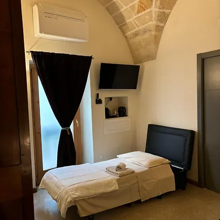 La Monaca Salentina ليتشي